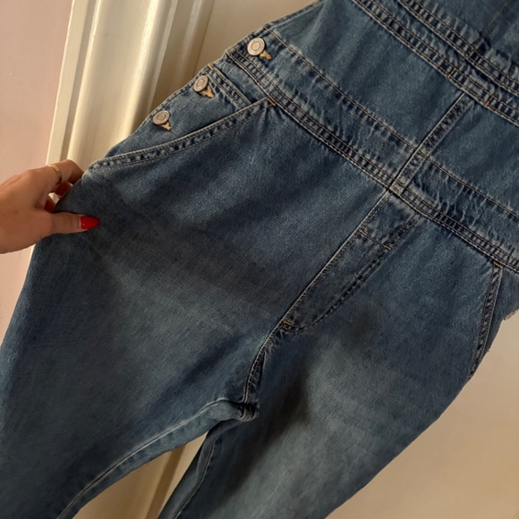 Fun cute Gap denim overalls - Picture 6 of 6